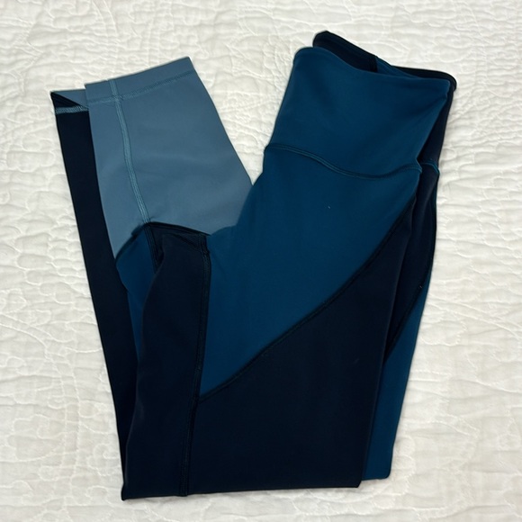 Lululemon Wunder under special edition leggings.  7/8 lengthy. - Picture 15 of 17